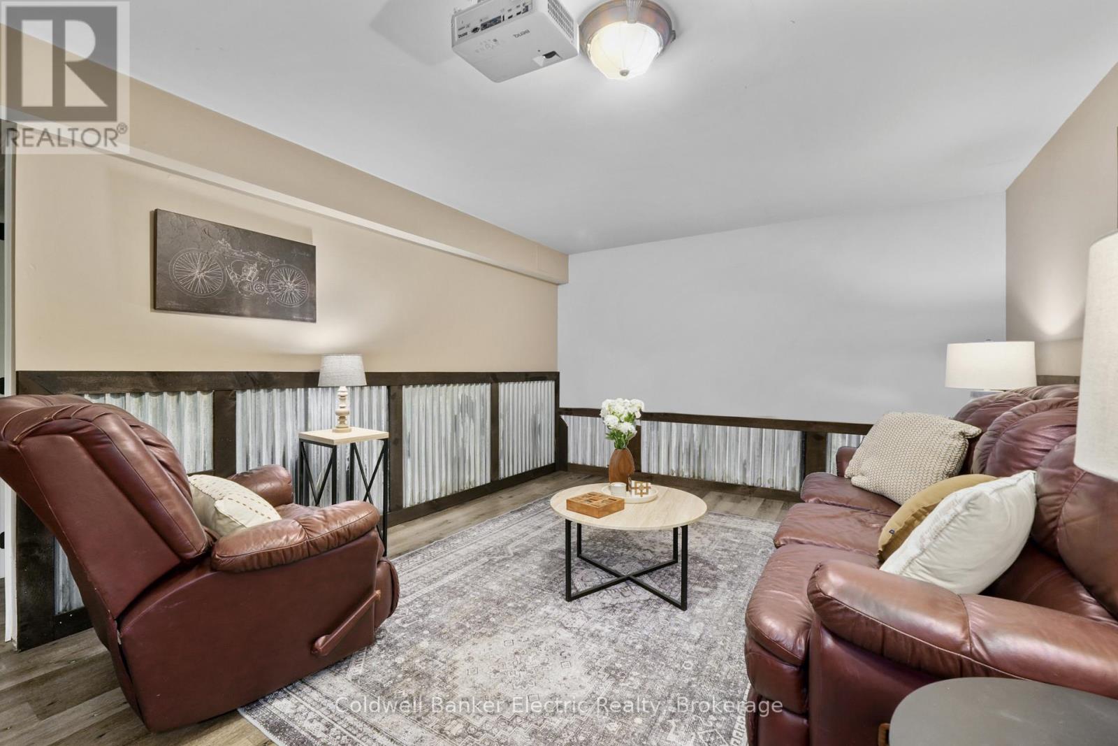 1305 HOLDEN ROAD - 28