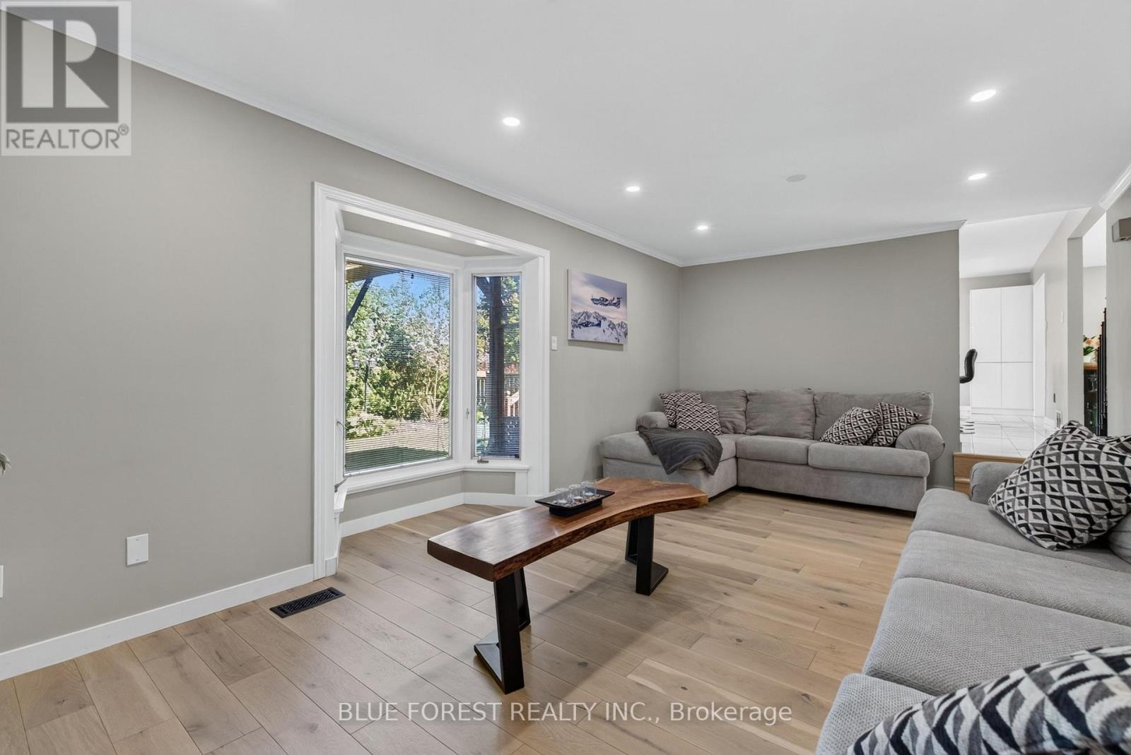 32 MEADOWVIEW ROAD - Image 16