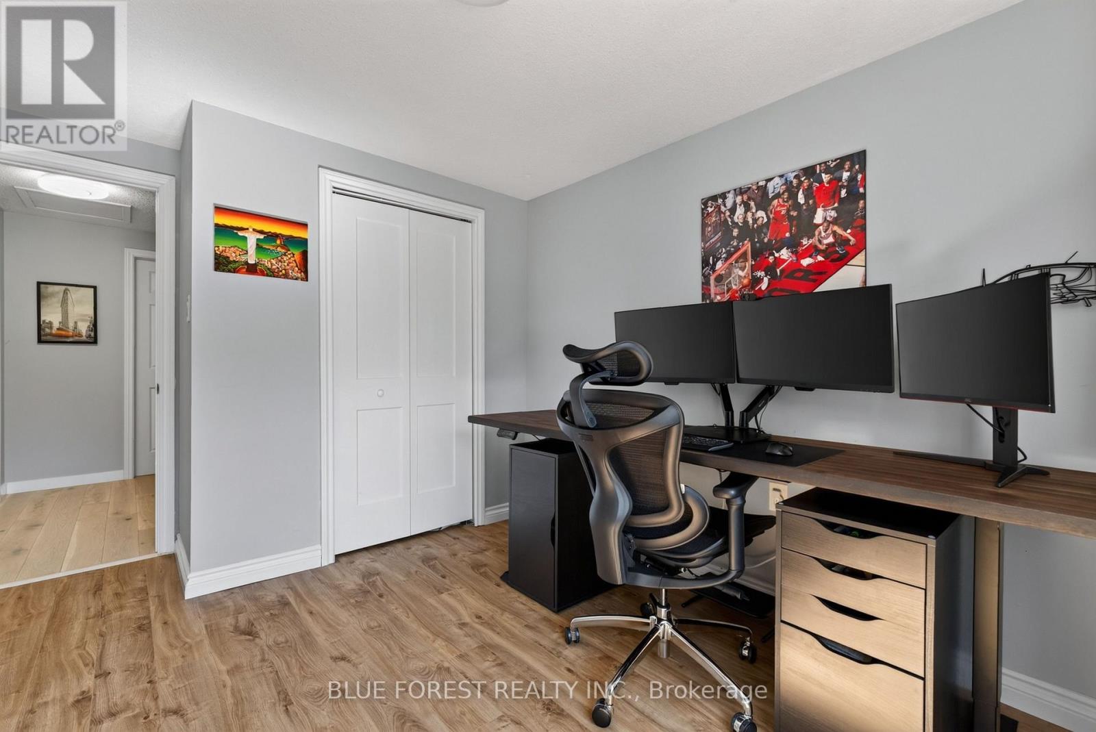32 MEADOWVIEW ROAD - 21