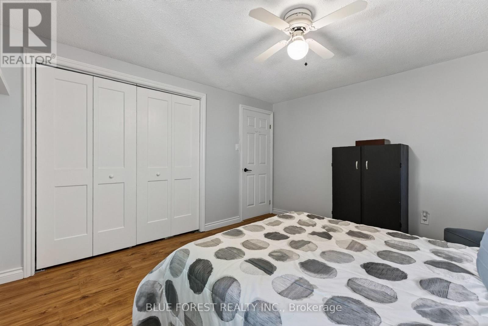32 MEADOWVIEW ROAD - 23