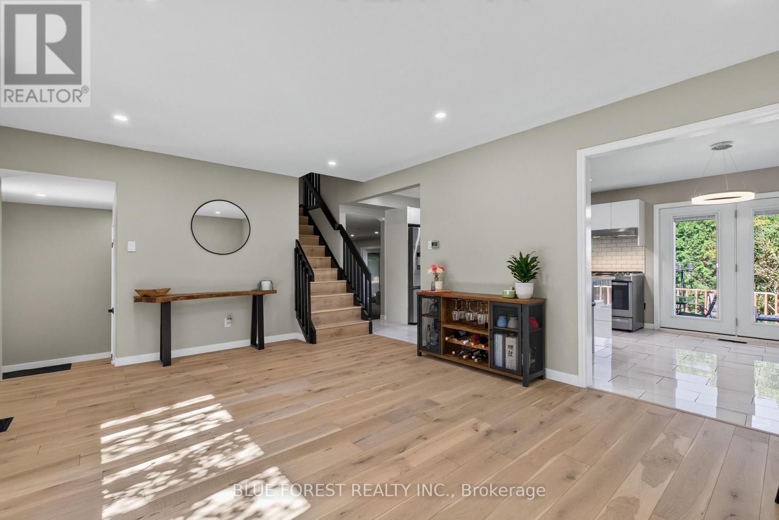 32 MEADOWVIEW ROAD - 5