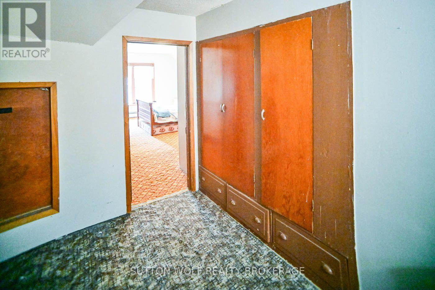 351 ALBERT STREET - 21