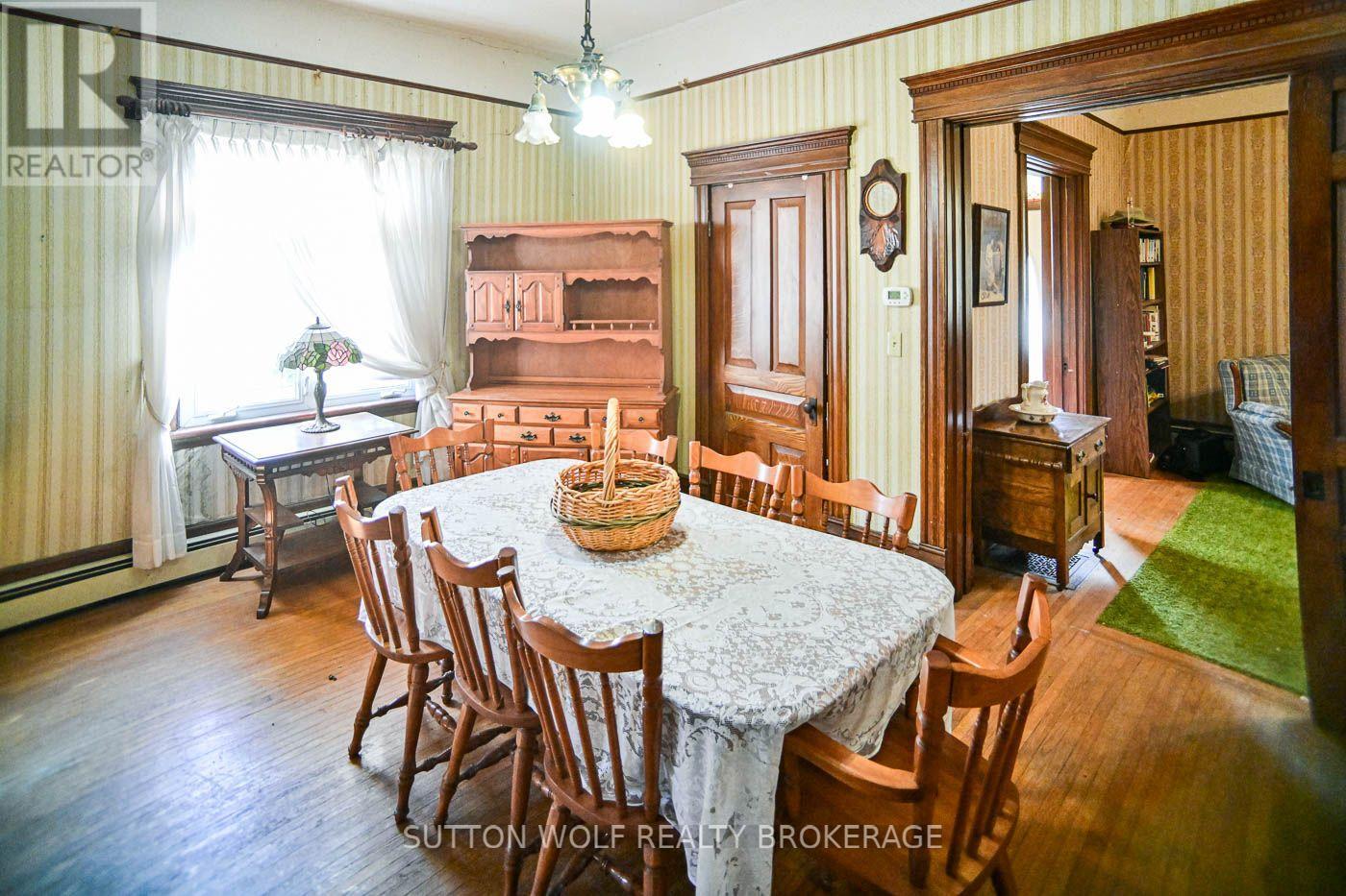 351 ALBERT STREET - 28