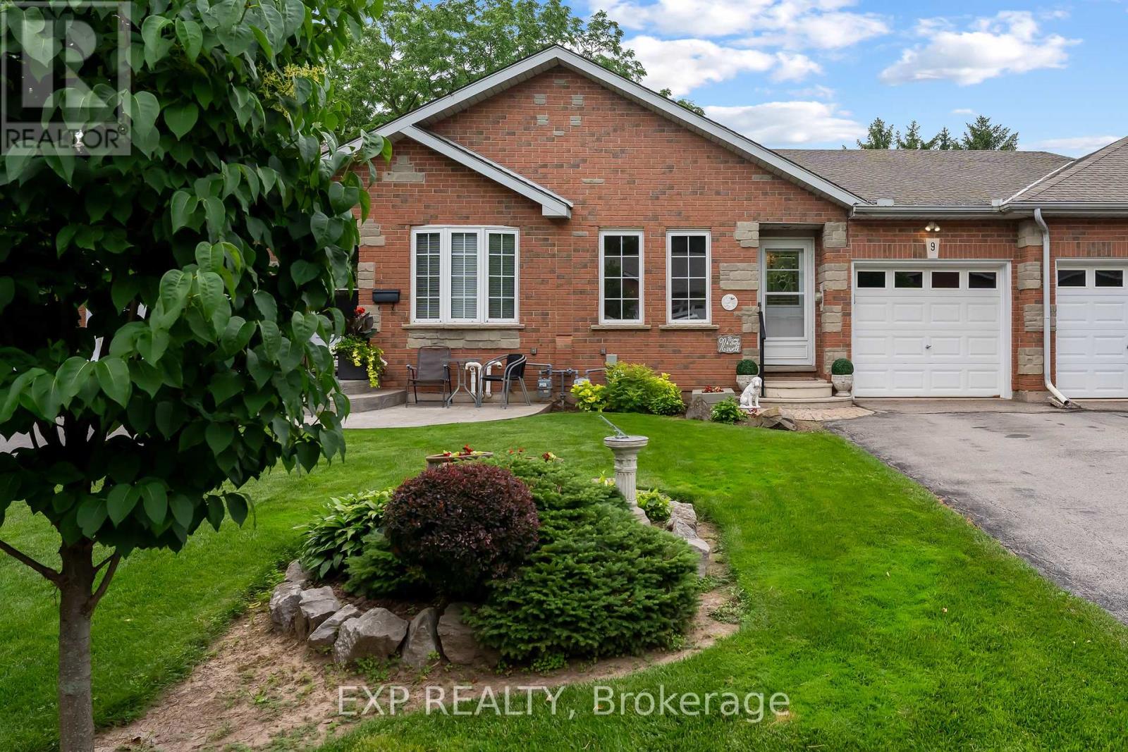9 KINSMAN COURT S - 1
