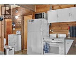 5422 Dutch Creek Road, Fairmont Hot Springs, BC V0B1L2 Photo 9