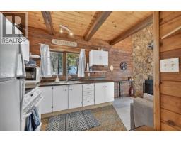 5422 Dutch Creek Road, Fairmont Hot Springs, BC V0B1L2 Photo 8
