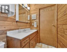 5422 Dutch Creek Road, Fairmont Hot Springs, BC V0B1L2 Photo 11