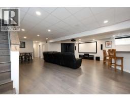Kitchen - 125 Beardsley Crescent, Fort Mcmurray, AB T9H2T5 Photo 9