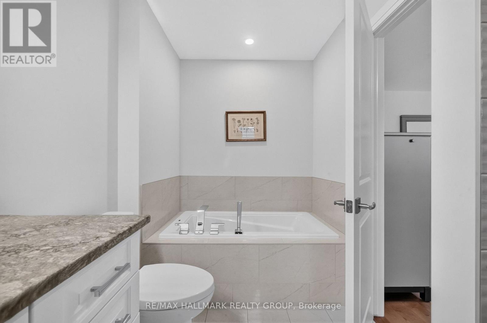 102 AQUARIUM AVENUE - Image 17