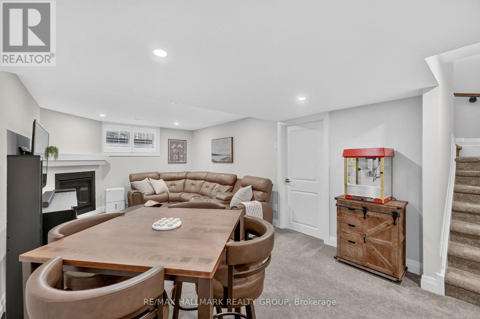 102 AQUARIUM AVENUE - Image 24