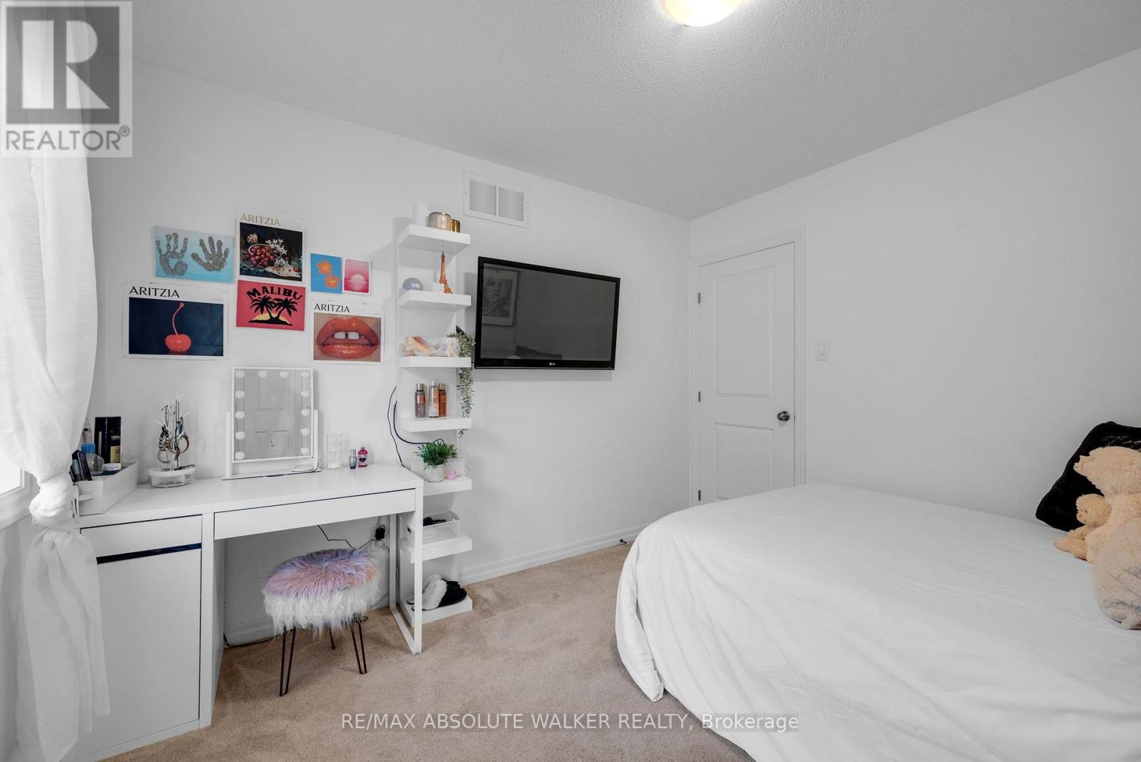 561 SUMMERHILL STREET - Image 27