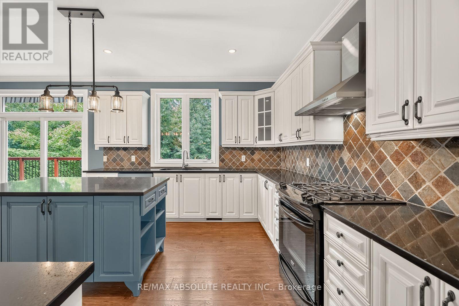 229 MARJAN CRESCENT - 18