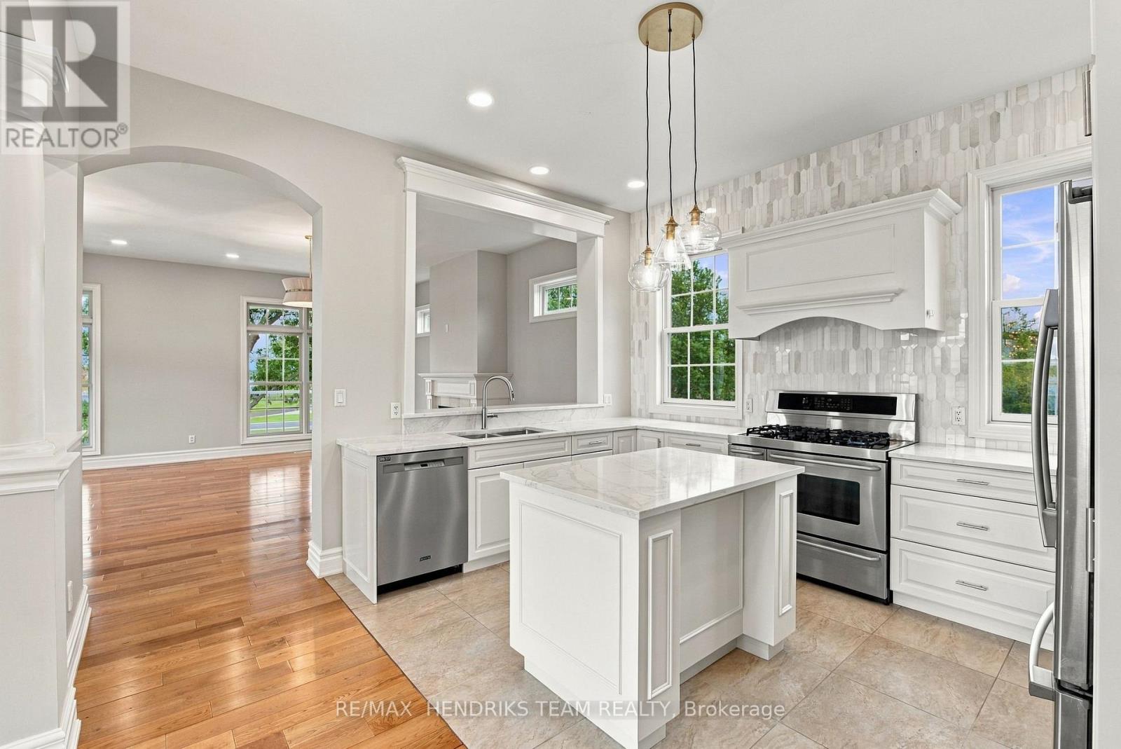 4069 NIAGARA RIVER PARKWAY, Fort Erie (Black Creek) — photo 10