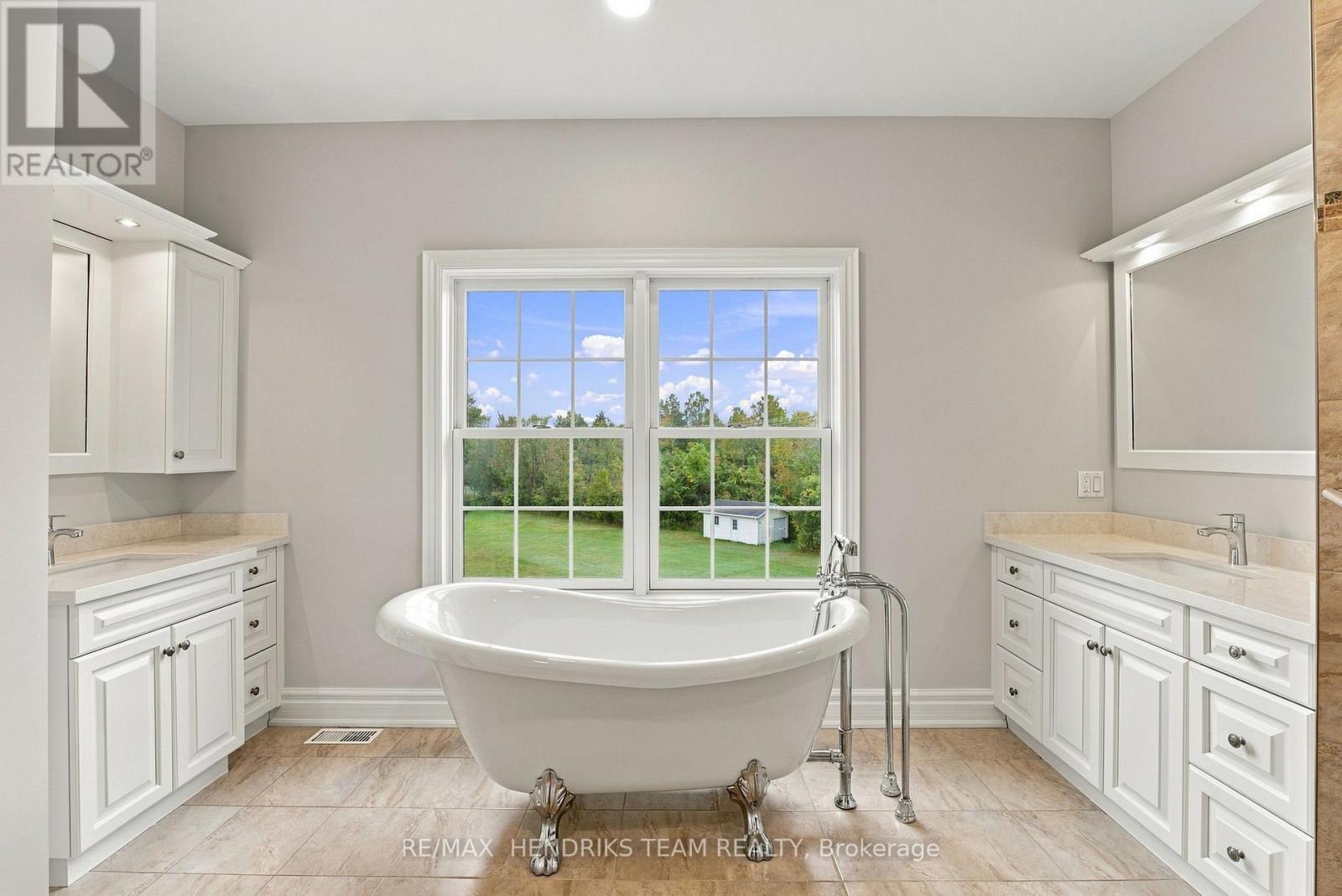 4069 Niagara River Parkway — photo 29