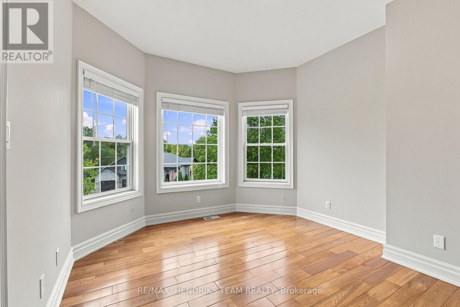 4069 Niagara River Parkway — photo 32