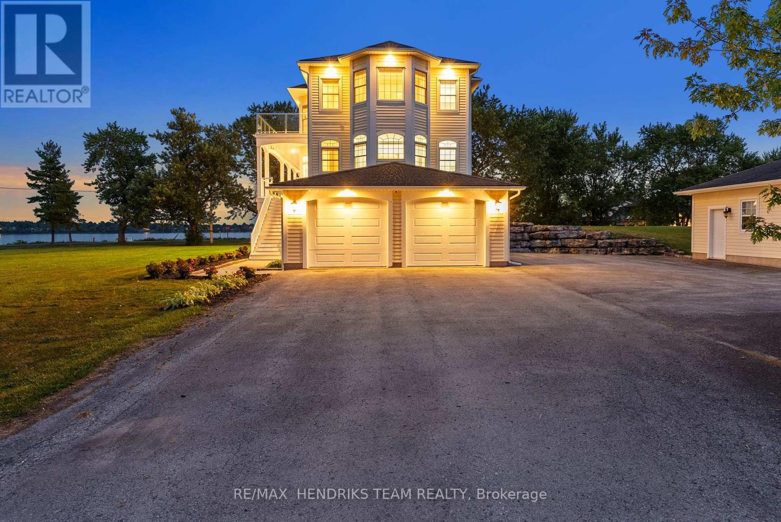 4069 Niagara River Parkway — photo 42