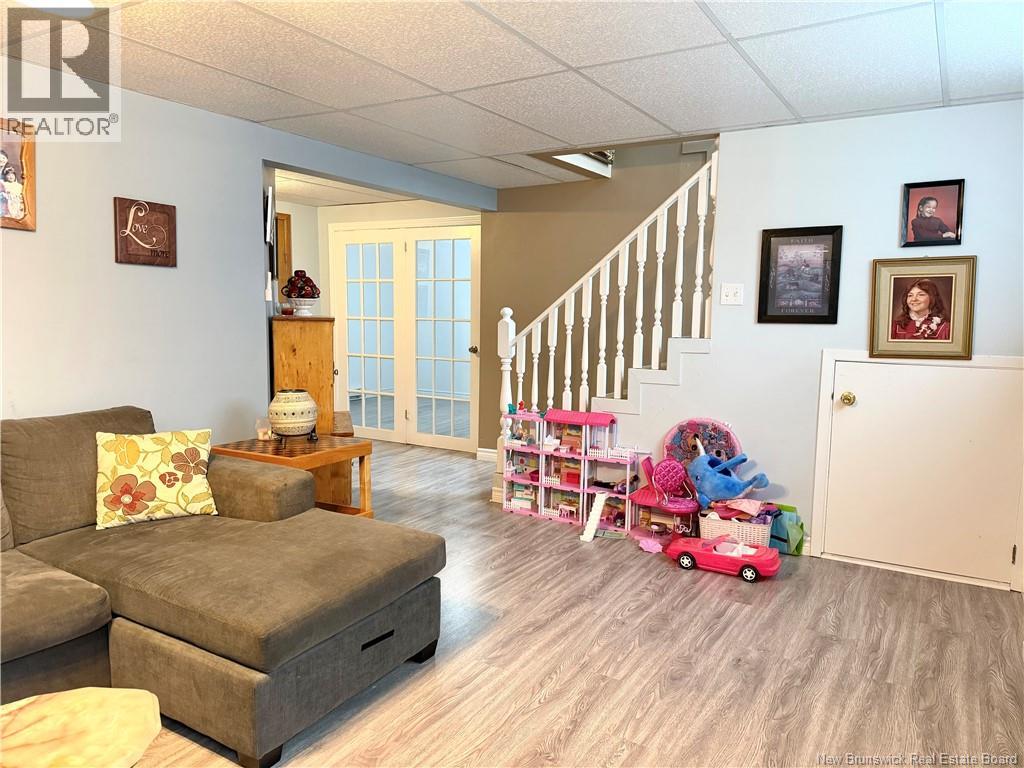 214 Maurice Crescent - Image 30