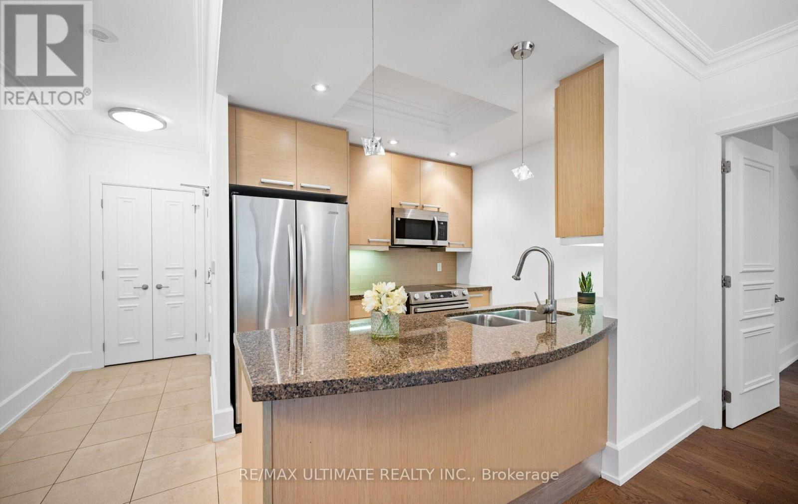 #303C 662 SHEPPARD AVENUE - Image 15