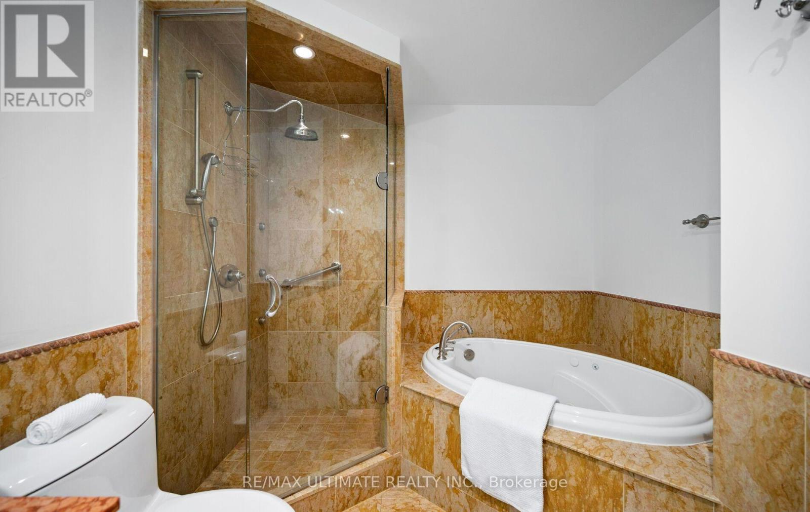 #303C 662 SHEPPARD AVENUE - Image 27