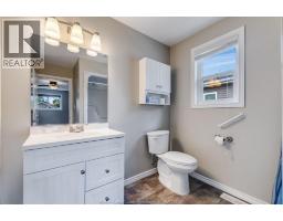145 Dana, Essex, ON N8M2A3 Photo 12