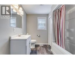 145 Dana, Essex, ON N8M2A3 Photo 15