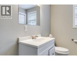 145 Dana, Essex, ON N8M2A3 Photo 16