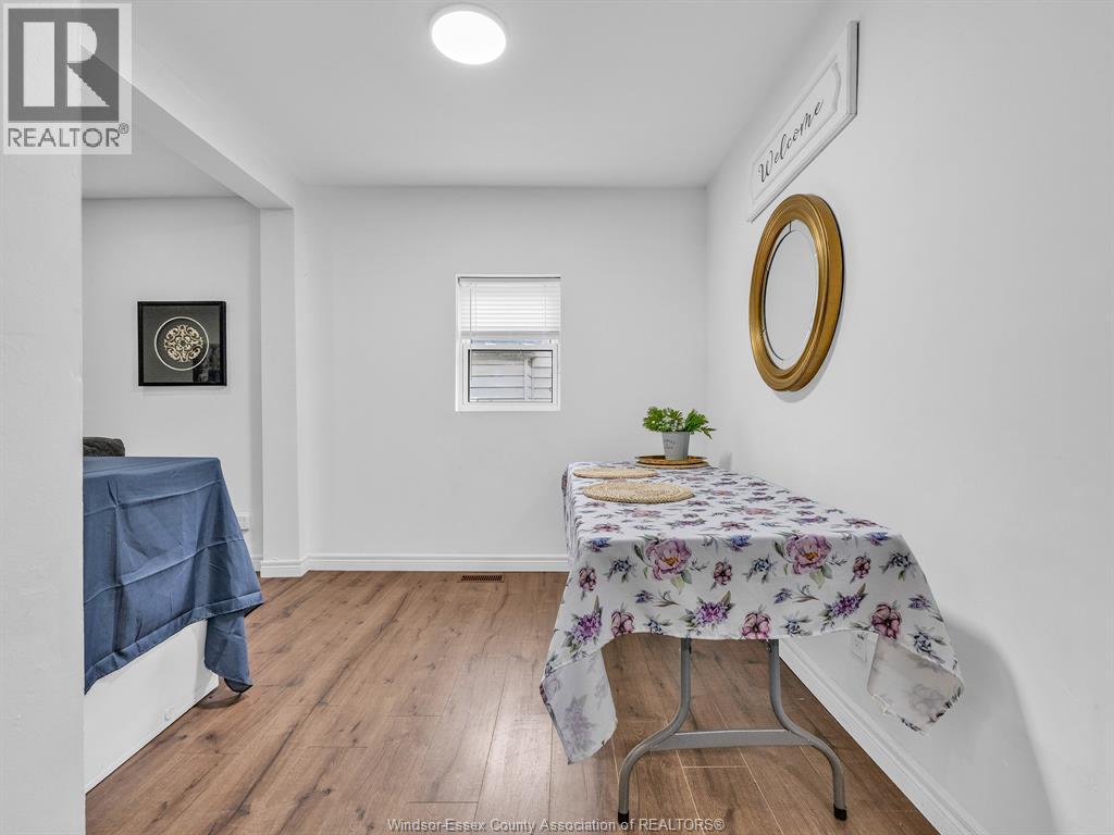 431 WELLINGTON - 16