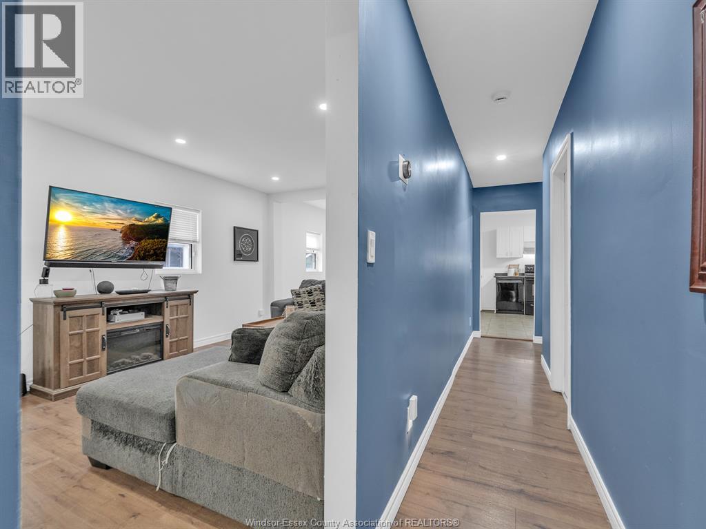 431 WELLINGTON - 17