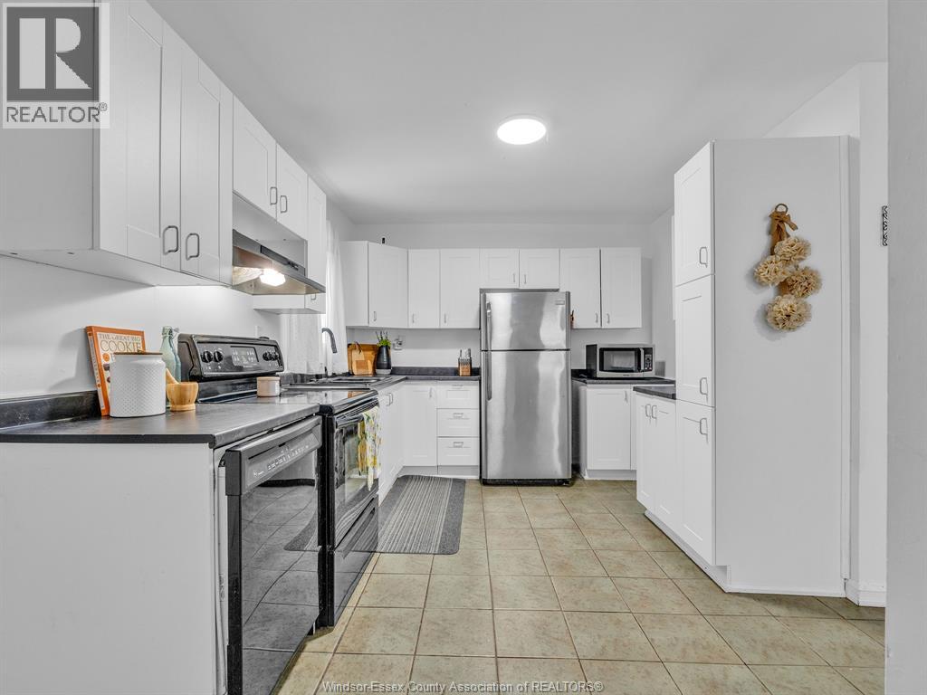 431 WELLINGTON - 19