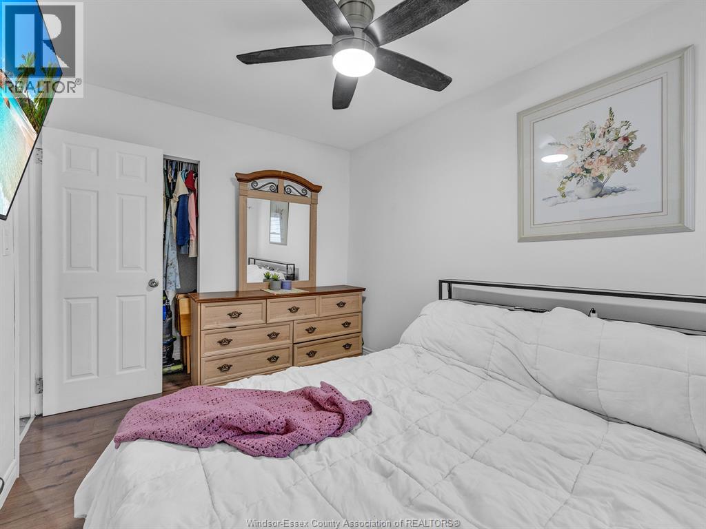 431 WELLINGTON - 25