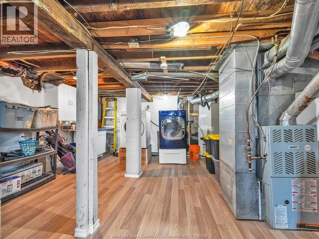 431 WELLINGTON - Image 30