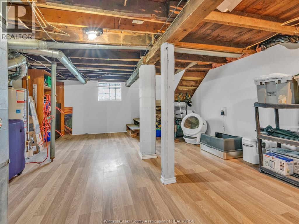 431 WELLINGTON - Image 32