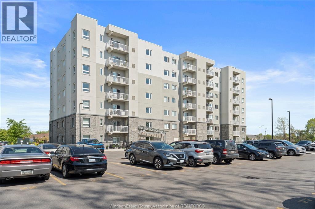 #106 1675 BANWELL ROAD - 2