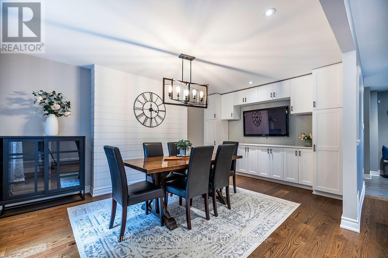 37 WYNDFIELD CRESCENT - 13