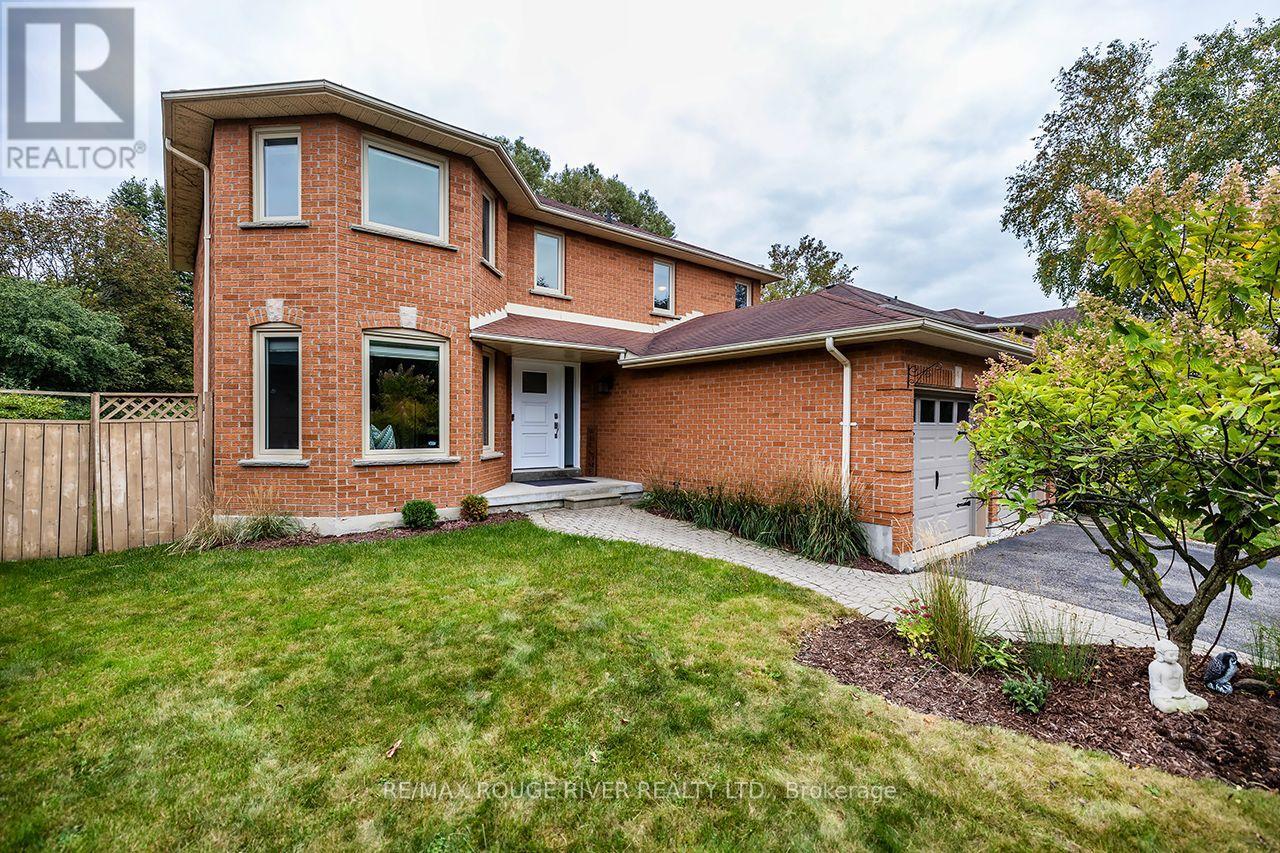 37 WYNDFIELD CRESCENT - 3