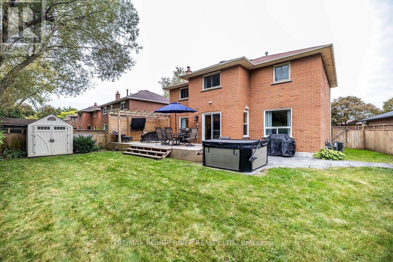 37 WYNDFIELD CRESCENT - 46