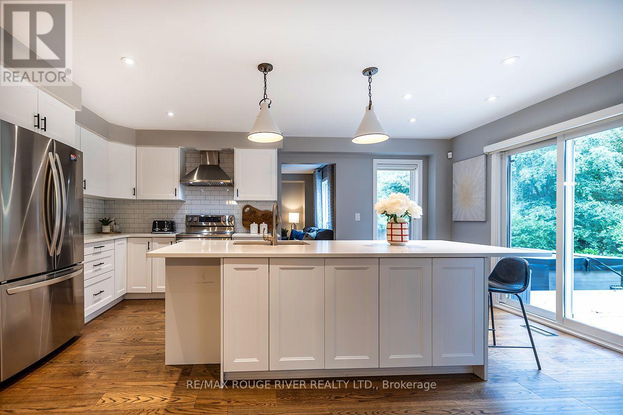 37 WYNDFIELD CRESCENT - 8