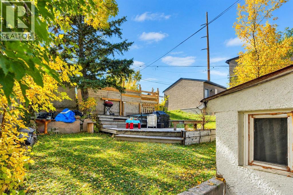 411 33 Avenue NE - 2