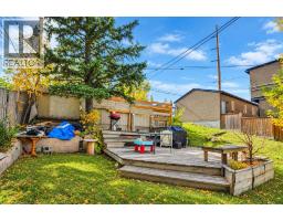 4pc Bathroom - 411 33 Avenue Ne, Calgary, AB T2N2J2 Photo 6