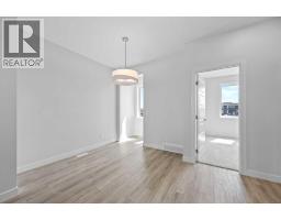 2112 152 Avenue NW - photo 15