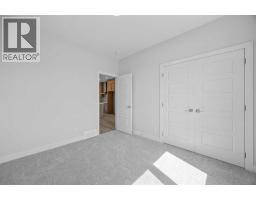 2112 152 Avenue NW - photo 19