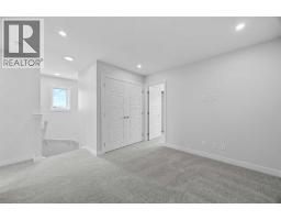 2112 152 Avenue NW - photo 27