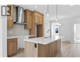 2112 152 Avenue NW - photo 9