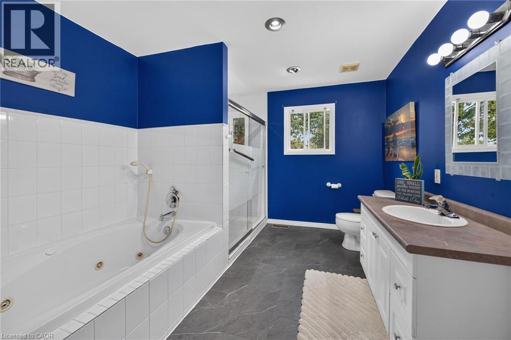 28 NELLES Street E - Image 30