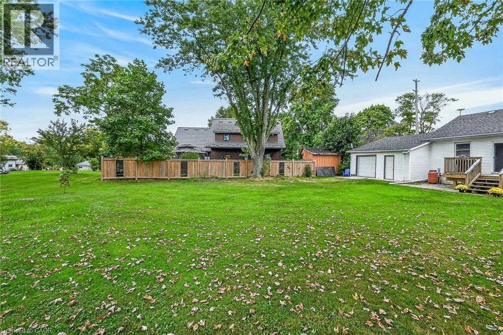 28 NELLES Street E - Image 48
