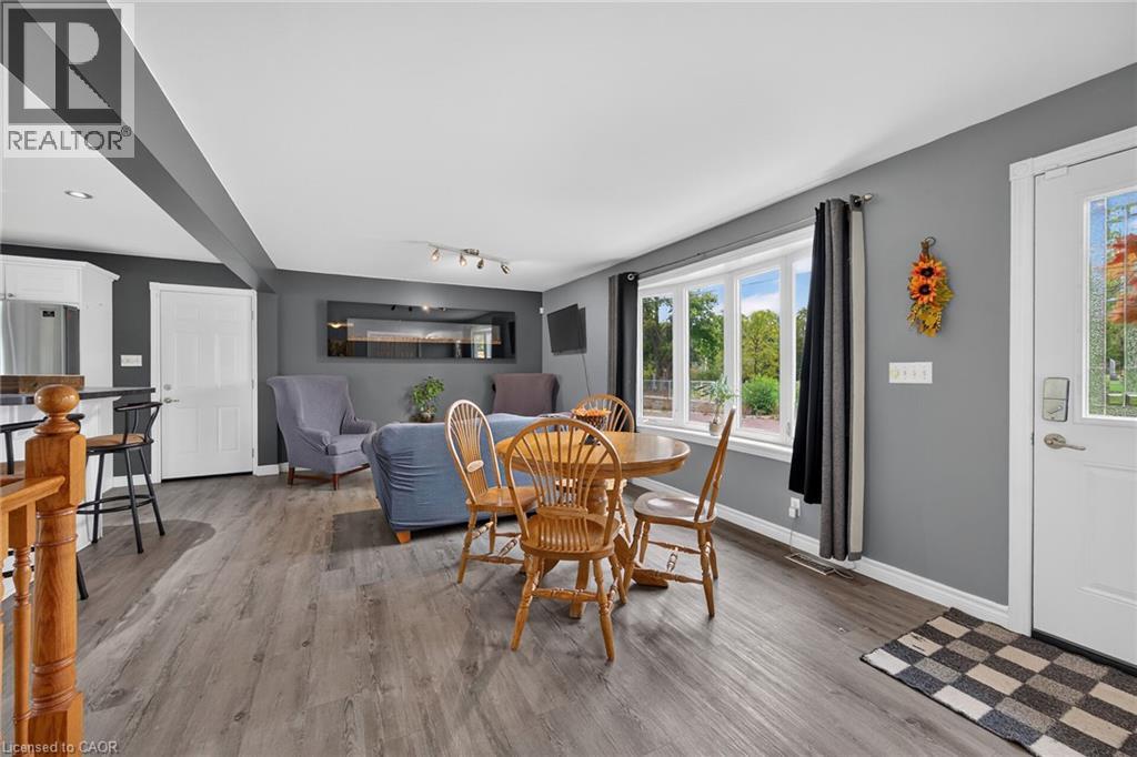 28 NELLES Street E - Image 9