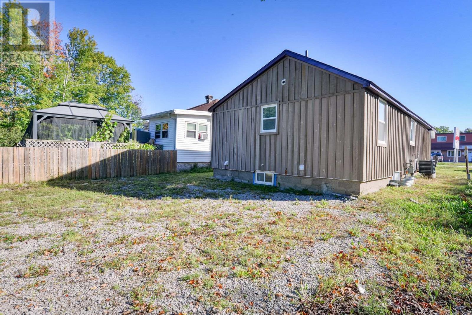 815 MUSKOKA ROAD S - Image 18