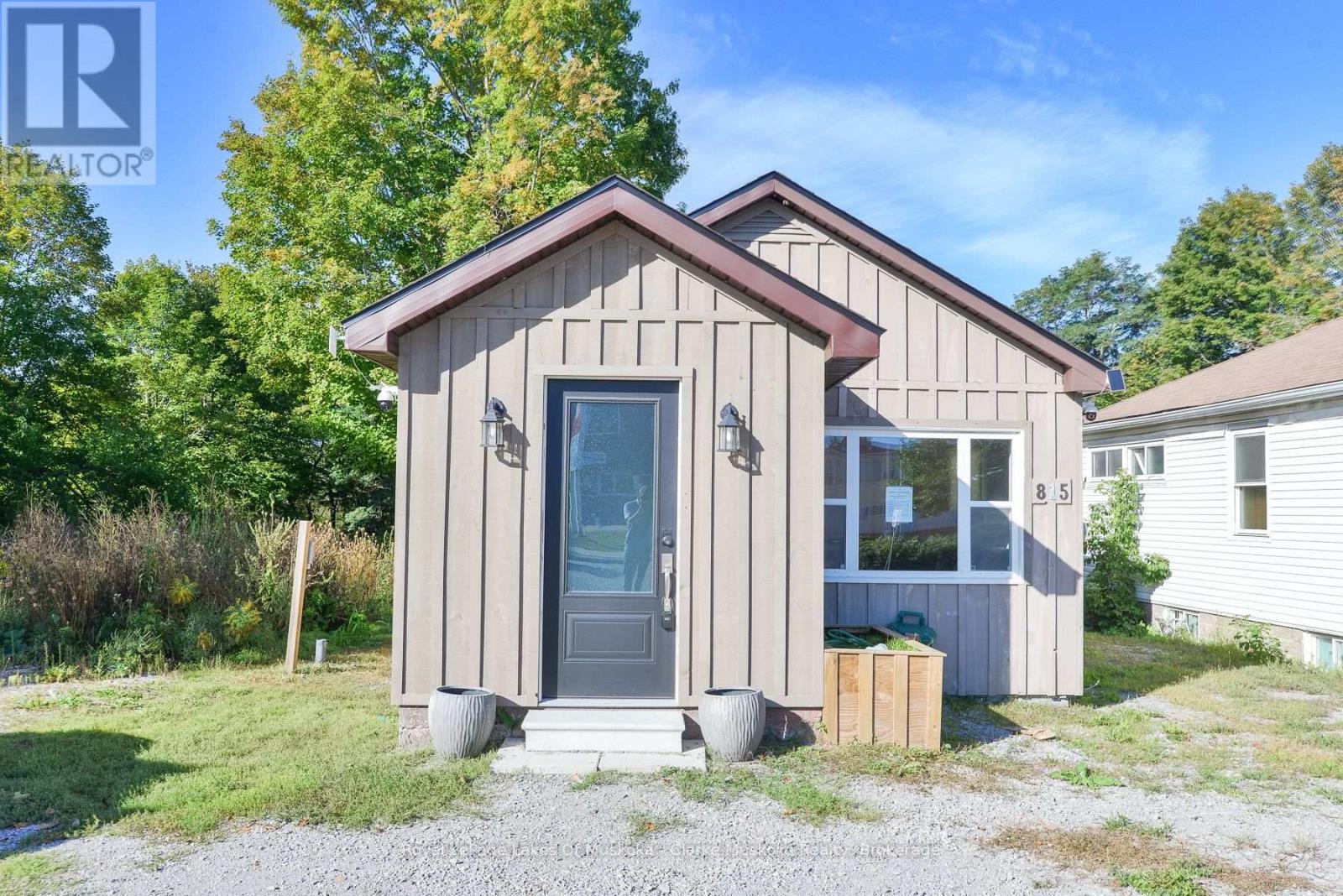 815 MUSKOKA ROAD S - 2