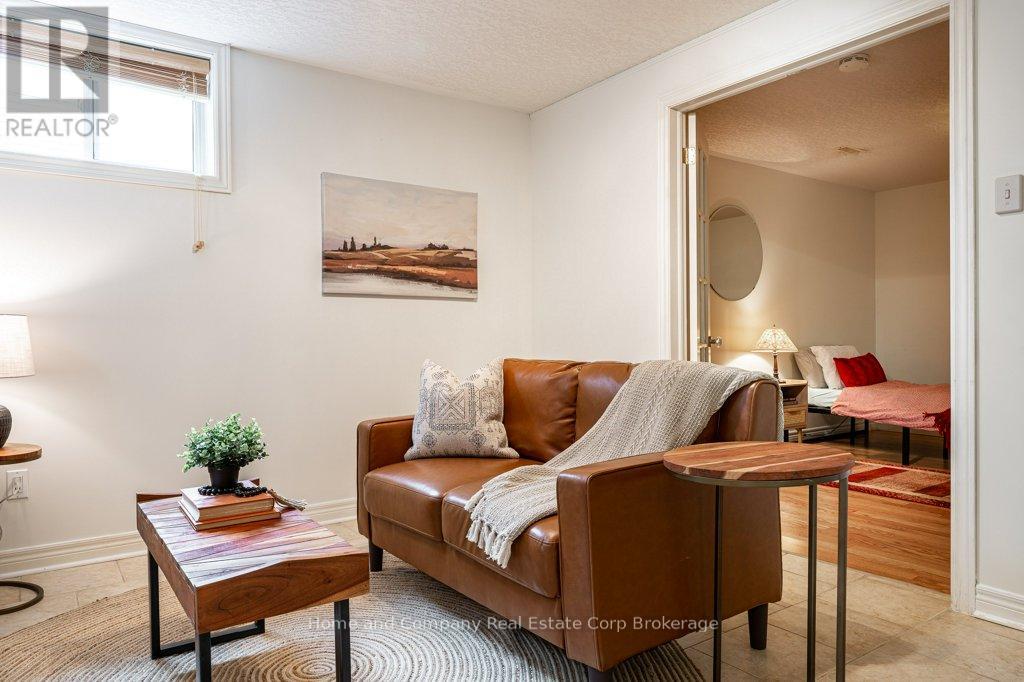 3 LIGHTBOURNE AVENUE - Image 25