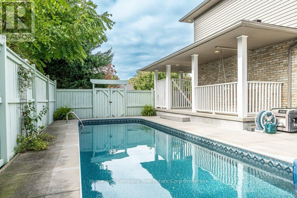 3 LIGHTBOURNE AVENUE - Image 33
